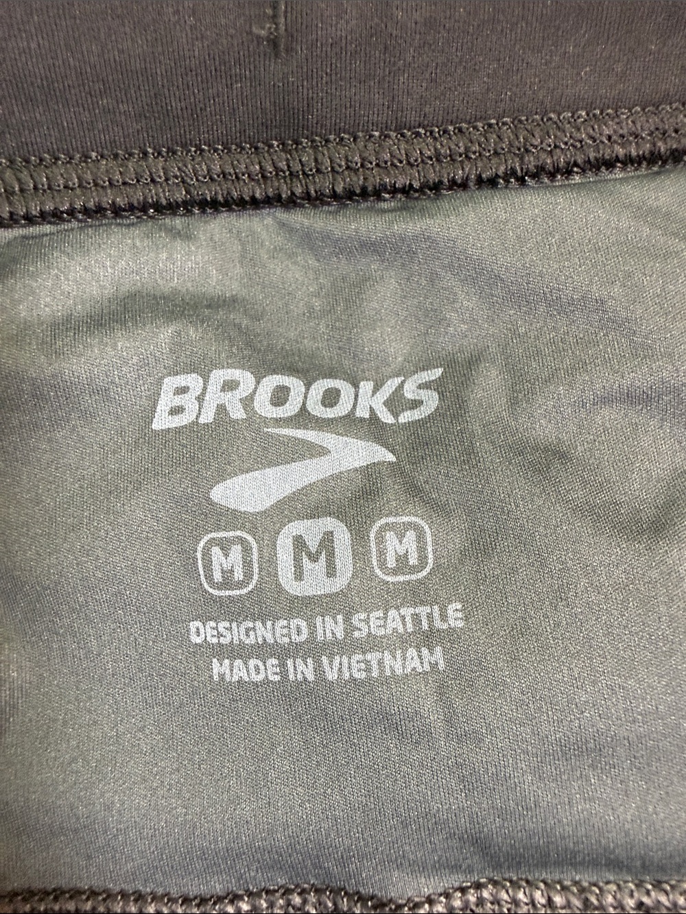 Brooks Men’s Greenlight 9" Drawstring Short Tight in black M-401 Sz M - Picture 7 of 10